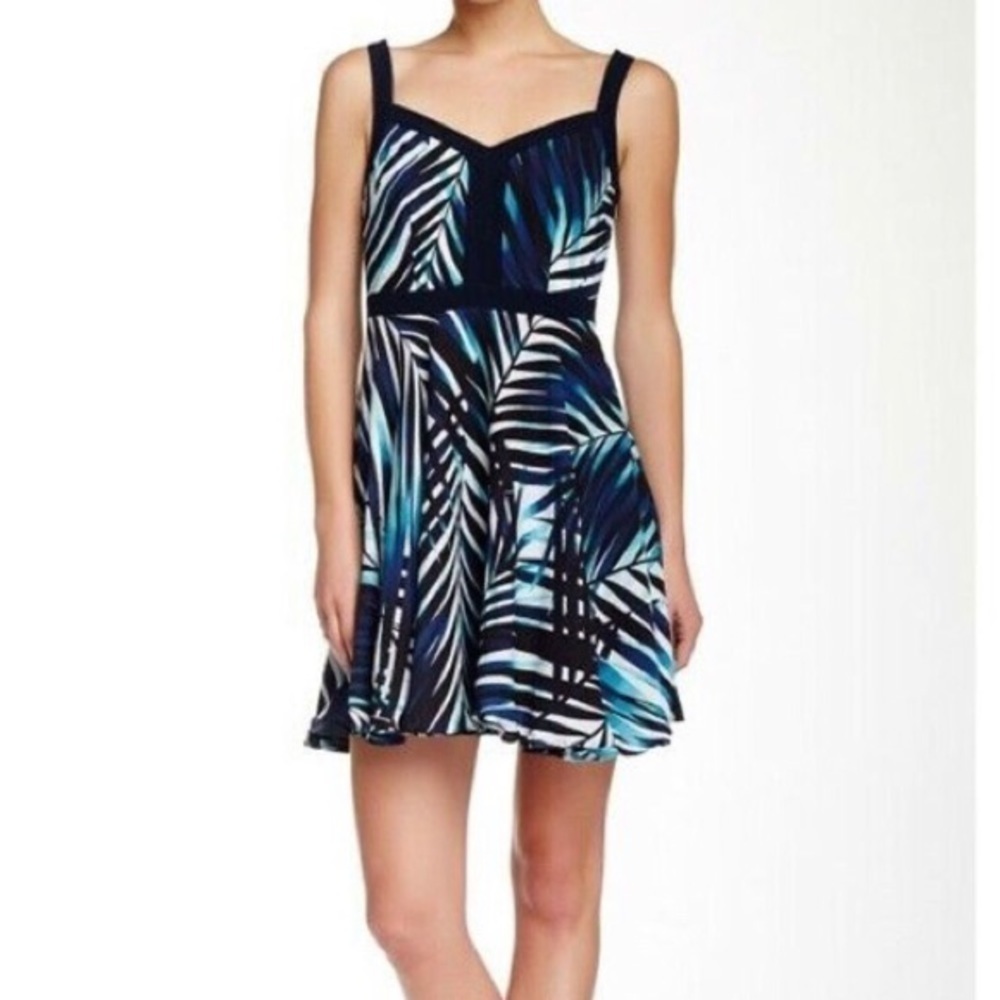 - - Trina Turk NWOT Dress - Size 10